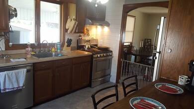 62 Clark St, Chicopee, MA 01013 - photo 4