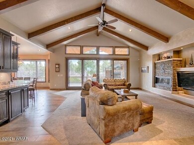 007_Living Room