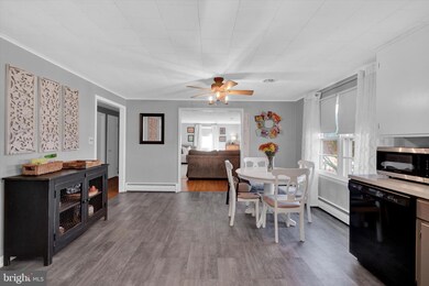 3073 Wood Dr, Manchester, MD 21102 - photo 2