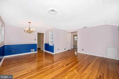 12713 Parkland Dr, Rockville, MD 20853 - photo 7