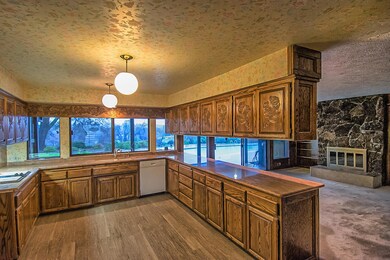 3900 Cheryl Dr, Redding, CA 96002 - photo 4