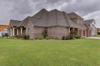 203 Dunvegan Court_-5