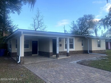 1703 Hazelhurst Dr, Jacksonville, FL 32216 - photo 3