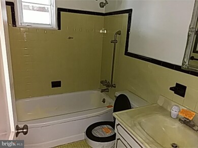 111 E Garrison Rd, Brookhaven, PA 19015 - photo 6