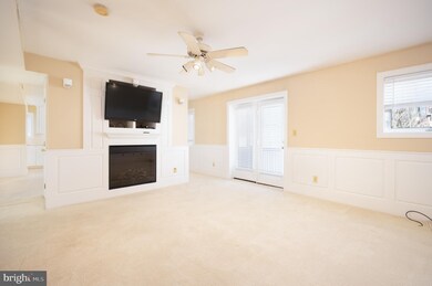 7303 Pleasant Ct unit 303, Wilmington, DE 19802 - photo 2