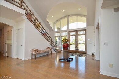 255 Camden Ln, Aurora, OH 44202 - photo 2