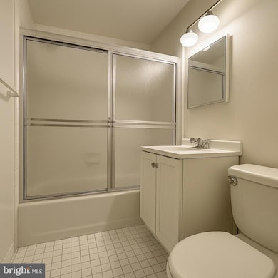 1121 Arlington Blvd unit 703, Arlington, VA 22209 - photo 5