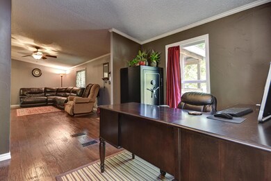 859 E Minnehaha Rd-12