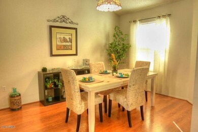 SEPARATE DINING ROOM OR FLEX ROOM
