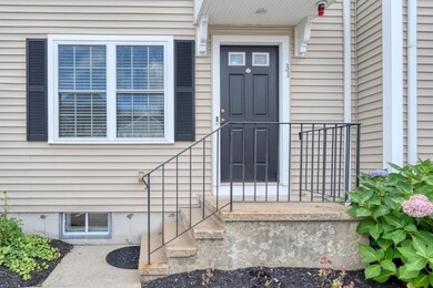 31 Boxberry Ln, Rockland, MA 02370 - photo 2