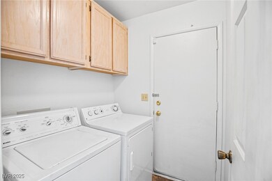 4529 Point Breeze Dr, North Las Vegas, NV 89031 - photo 5