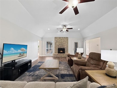 19504 Pinewood Rd, Bogalusa, LA 70427 - photo 4