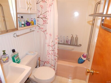 611 W Franklin St, Slatington, PA 18080 - photo 4