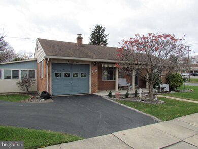 3428 Holtry St, Reading, PA 19605 - photo 2