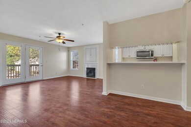 901 Litchfield Way unit H, Wilmington, NC 28405 - photo 4