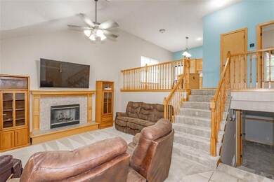 5185 Lakecrest Dr, Shawnee, KS 66218 - photo 7