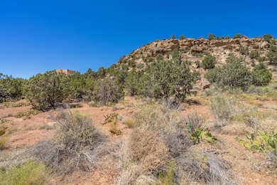 924 Foothill Dr-014