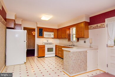 1304 Judges Ct, Sykesville, MD 21784 - photo 2