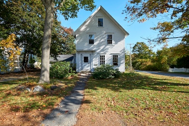 17 Mountain St, Camden, ME 04843 - photo 2