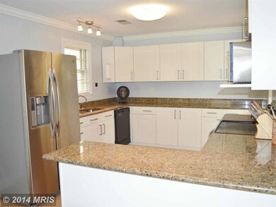 5807 Lamont Dr, New Carrollton, MD 20784 - photo 3