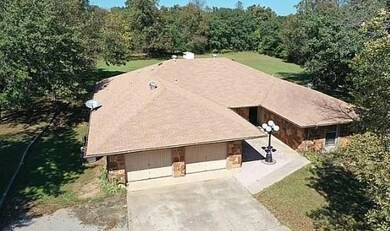 29904 Lake Dr, McLoud, OK 74851 - photo 5