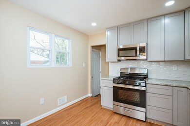 3325 Kerry Rd, Gwynn Oak, MD 21207 - photo 5