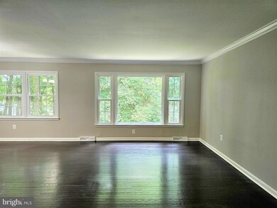 4639 Denpat Ct, Annandale, VA 22003 - photo 6