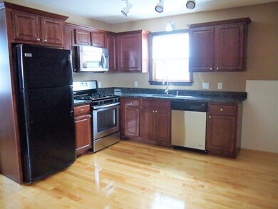 37 Union St unit 1, Salem, MA 01970 - photo 2