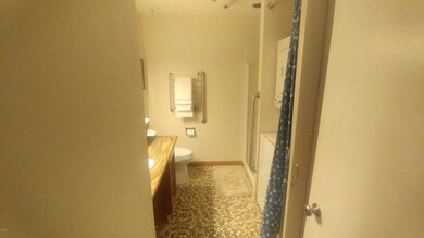 444 Bath - Heated Tile Floor