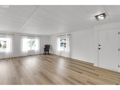 578 S 53rd St, Springfield, OR 97478 - photo 6