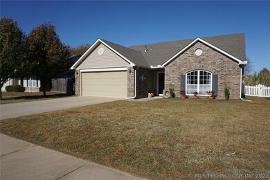 873 E 147th St S, Glenpool, OK 74033 - photo 2
