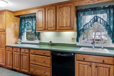 21 Oakland Rd, Pepperell, MA 01463 - photo 2