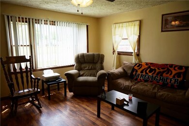 120 S Hughes St, Columbus, IN 47201 - photo 4