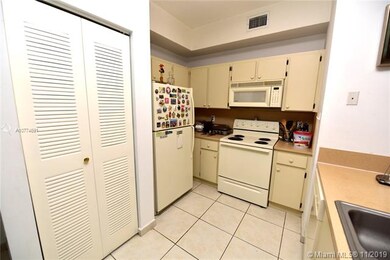7210 NW 114th Ave unit 205, Doral, FL 33178 - photo 6