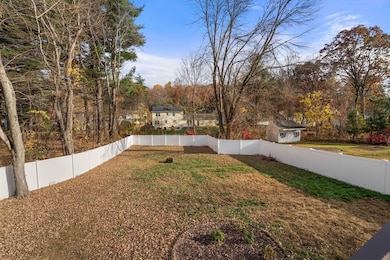 569 Cooley St, Springfield, MA 01128 - photo 3