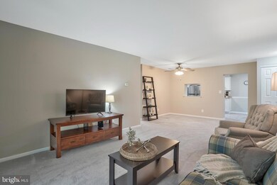 5825 Cove Landing Rd unit 102, Burke, VA 22015 - photo 6