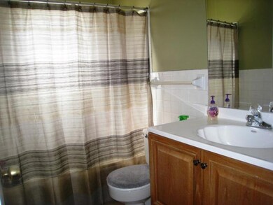 5712 Earnshaw St, Shawnee, KS 66216 - photo 4