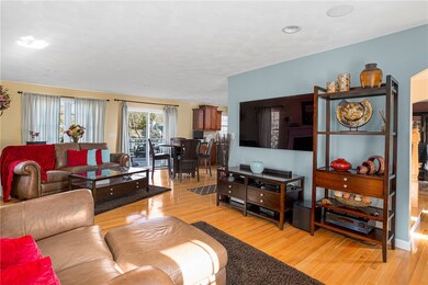 9 Conifer Ct, Coventry, RI 02816 - photo 4