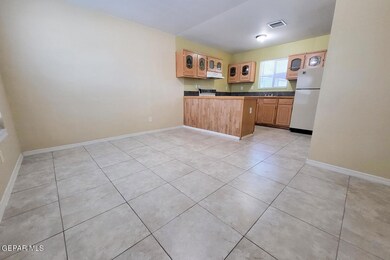 7365 N North Loop Dr unit 2, El Paso, TX 79915 - photo 3