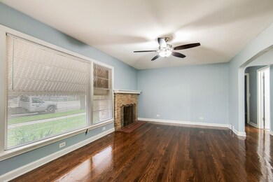 2006 W Monroe St, Waukegan, IL 60085 - photo 2