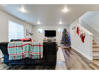 4685 Glacier Meadows Loop, Springfield, OR 97478 - photo 3