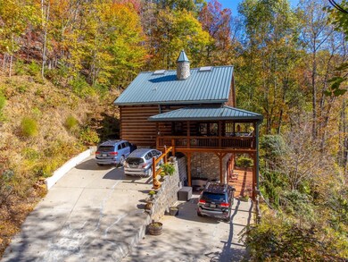 325 Garden Flats Rd, Franklin, NC 28734 - photo 6