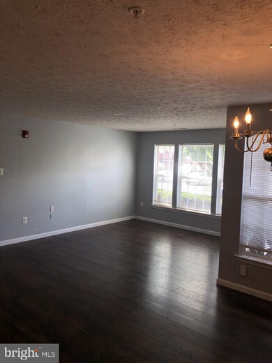 2037 Hunting Ridge Dr, Owings Mills, MD 21117 - photo 5