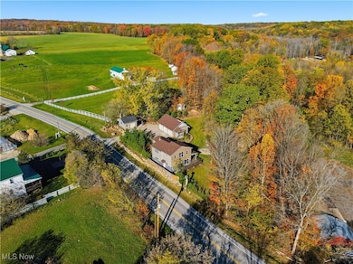 16510 Bundysburg Rd, Middlefield, OH 44062 - photo 5