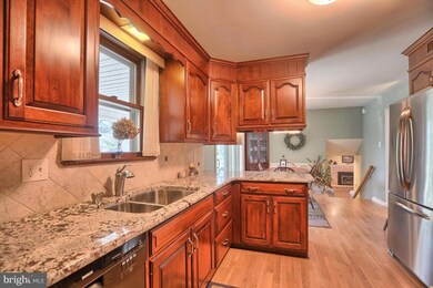 8 Country Dr, Leola, PA 17540 - photo 7