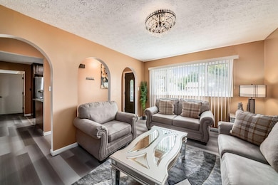 1914 Walden Dr, Columbus, OH 43229 - photo 7