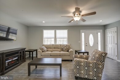 647 Pacific Ave, Atco, NJ 08004 - photo 3