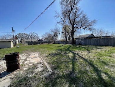 1207 E Boone St, Marshalltown, IA 50158 - photo 7