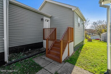 5 Connecticut Ave, Rensselaer, NY 12144 - photo 4