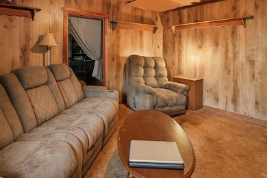 33 E Mitchell St, Jackson, OH 45640 - photo 2